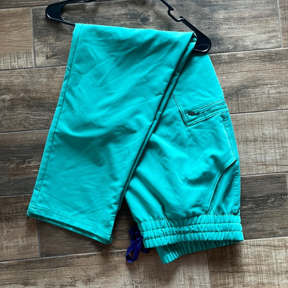 FIGS scrub pant